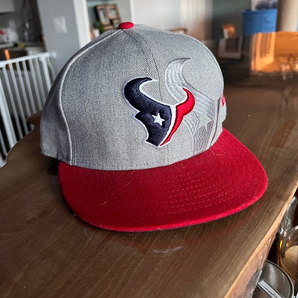 New Era Other - Houston Texans hat size 7 1/4